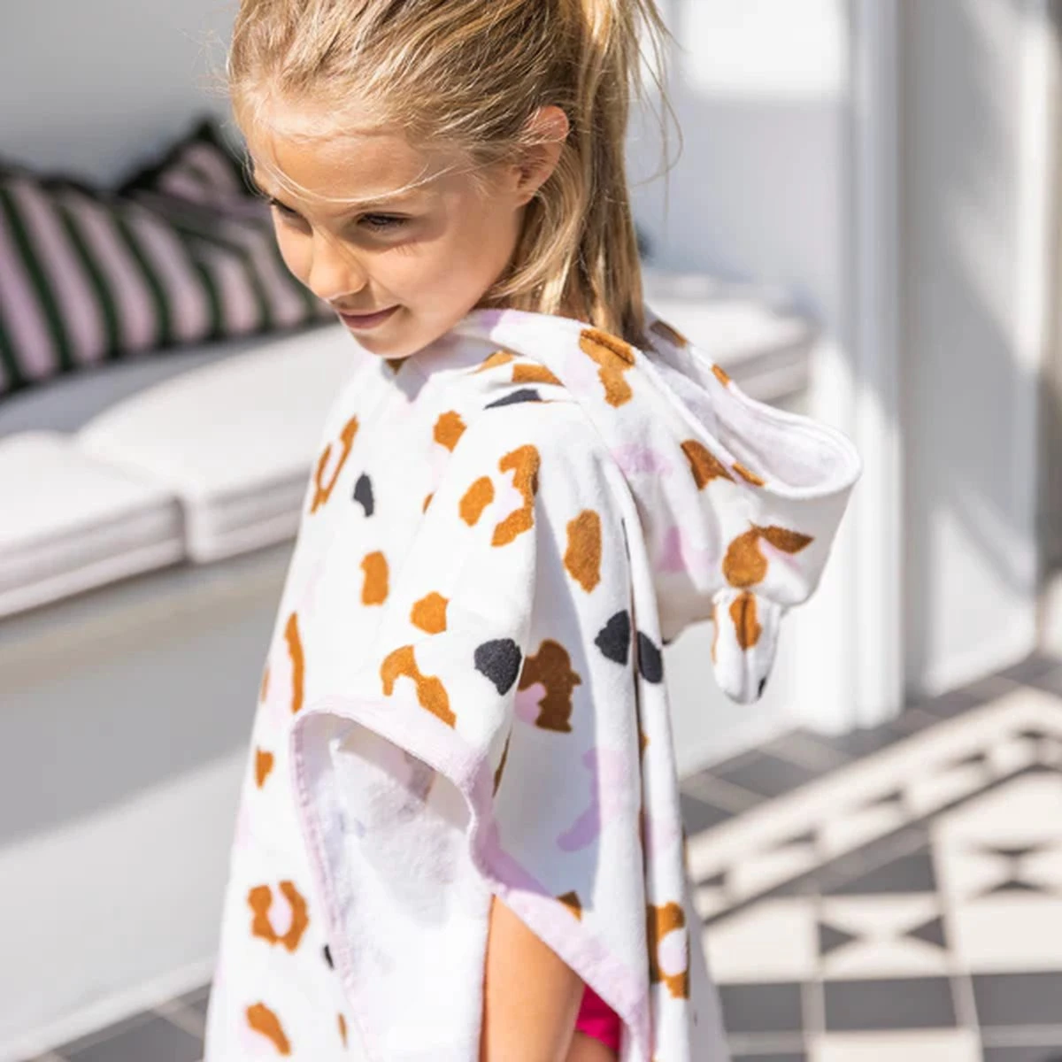 Swim Essentials - Strandponcho Offwhite Panterprint - Poncho's - Afbeelding 12